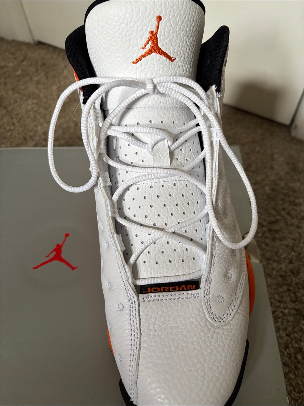 Air Jordan 13 Retro Mens size 9.5 White and Orange Basketball Shoe - Picture 3 of 9